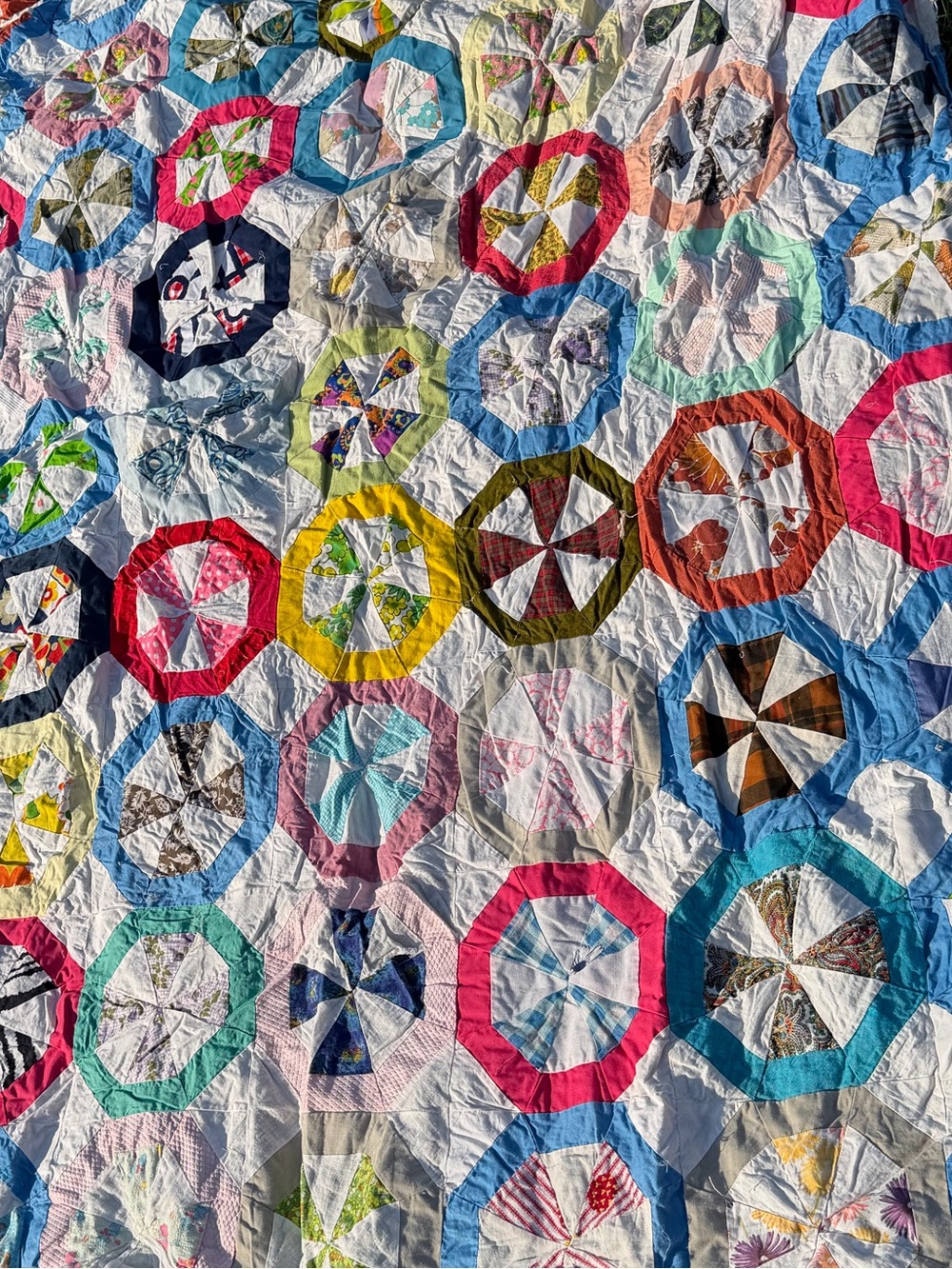 Vintage 70s Handmade Pinwheel Patchwork Floral Handmade Quilt Top cotton blanket